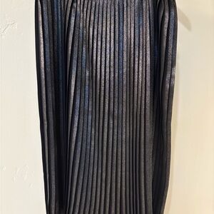 Max Studio Black Silver Pleated Skirt Size XS